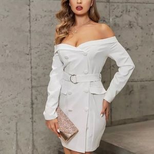 Profesional one piece white blazer